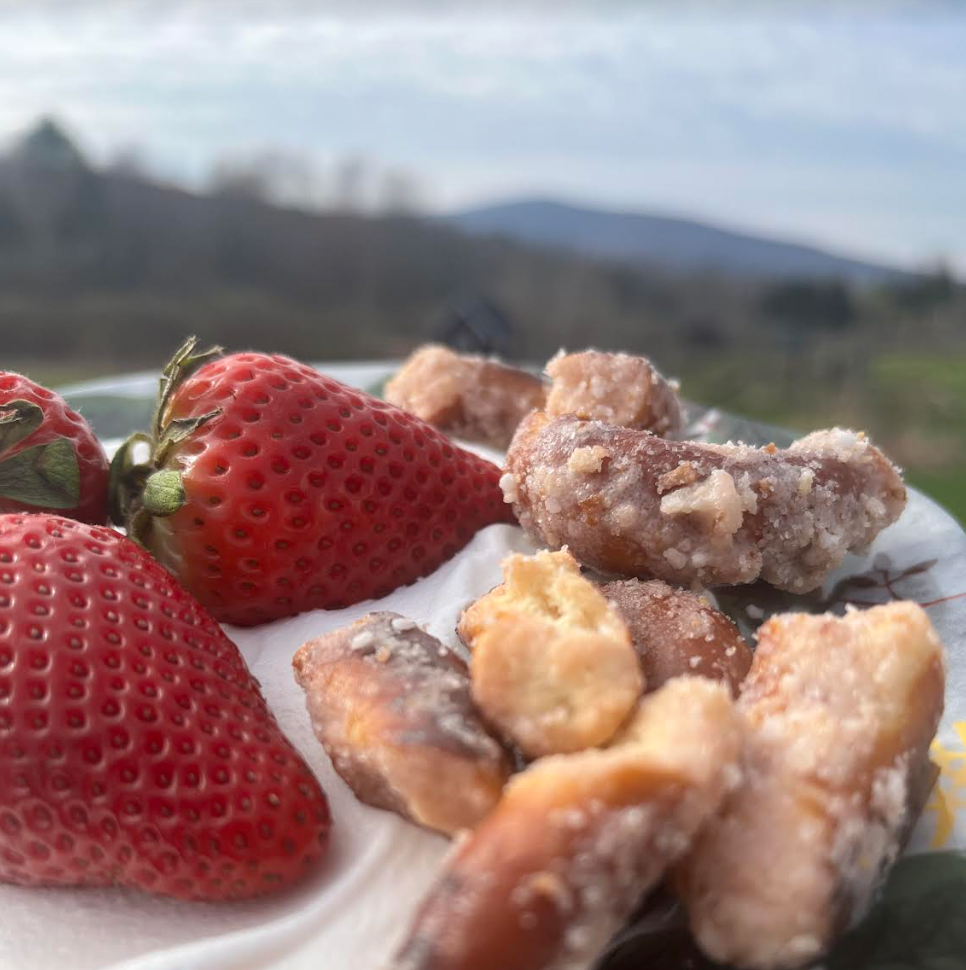 Berries + Cream Pretzel Bites